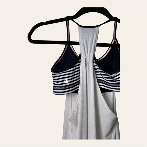 0423. LULULEMON NO LIMITS WHITE AND BLACK STRIPE TANK TOP SIZE 4 - Picture 9 of 12